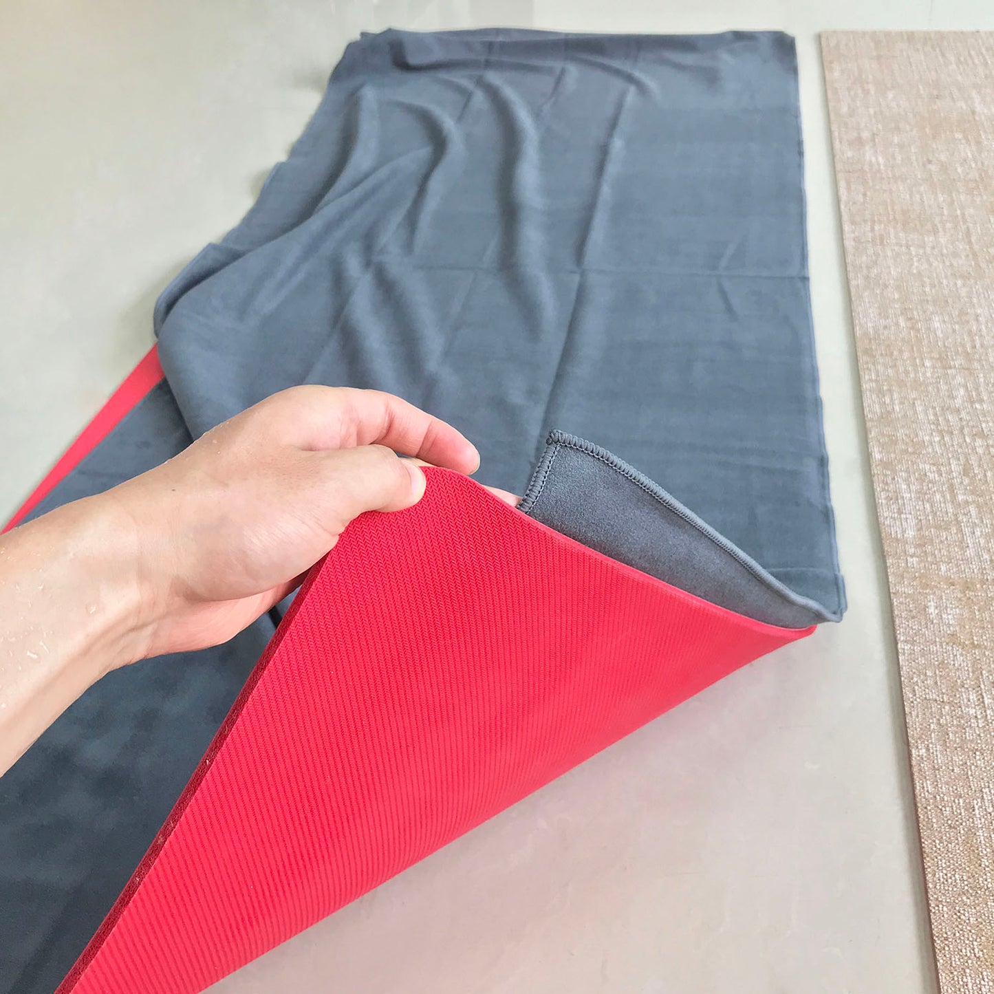 suede yoga towel (extra width 68cm)