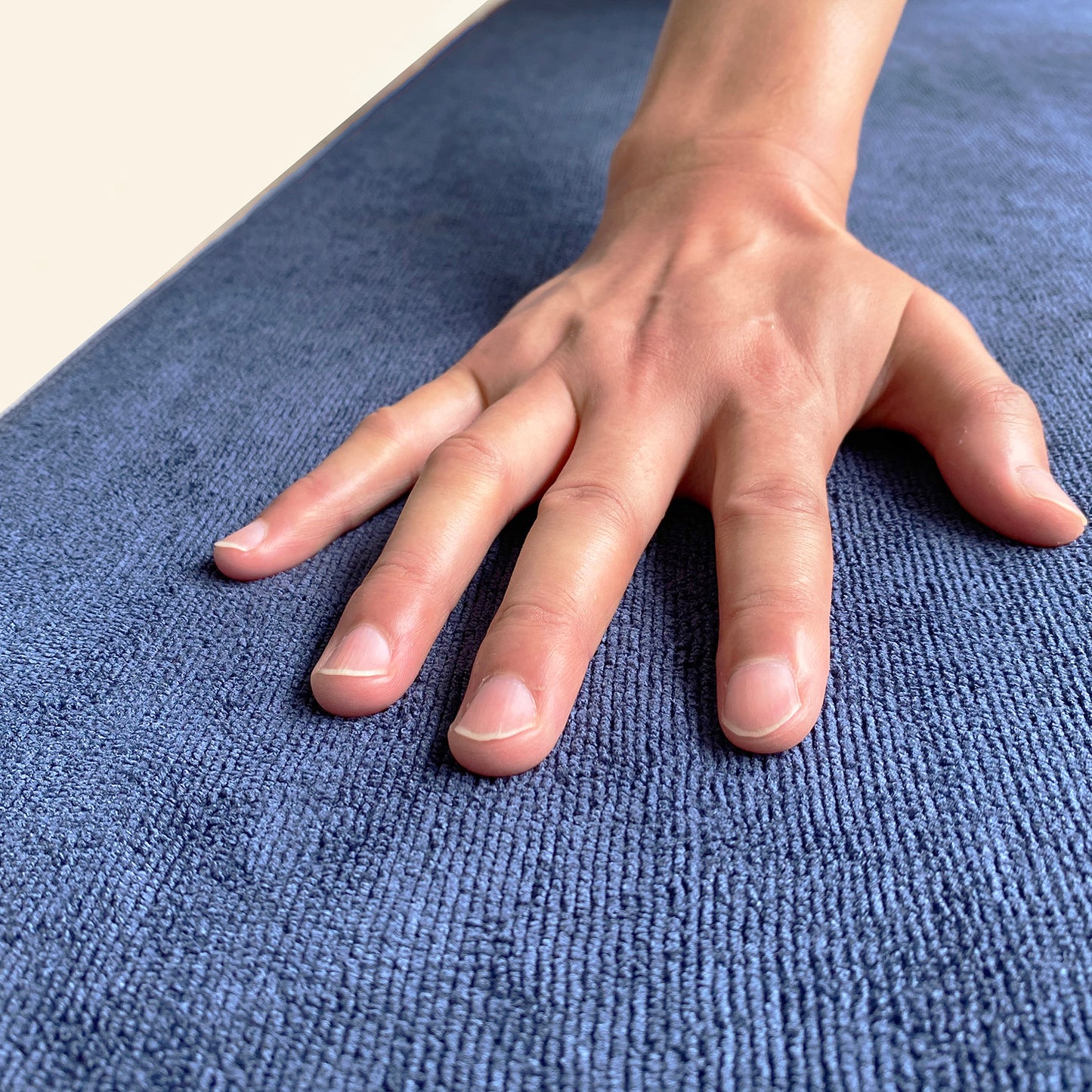 thirsty yoga towel (extra width 68cm)
