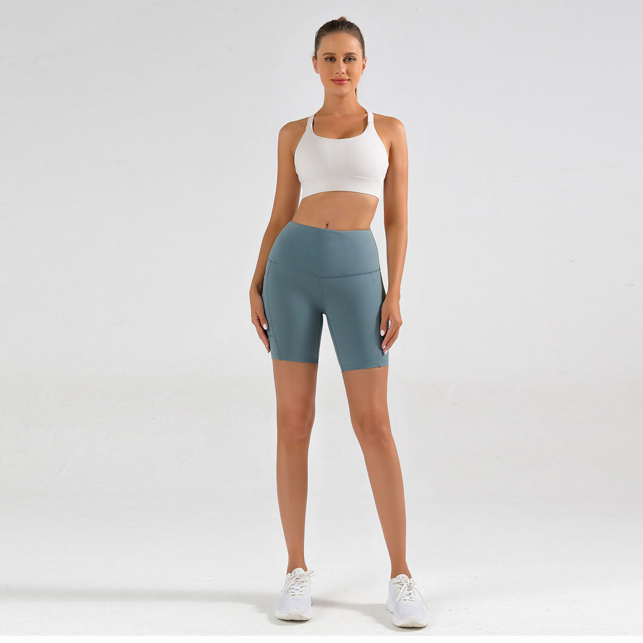 cropped pants