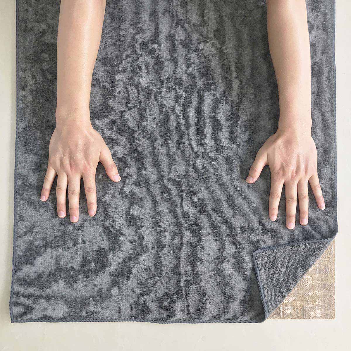 thirsty yoga towel (extra width 68cm)