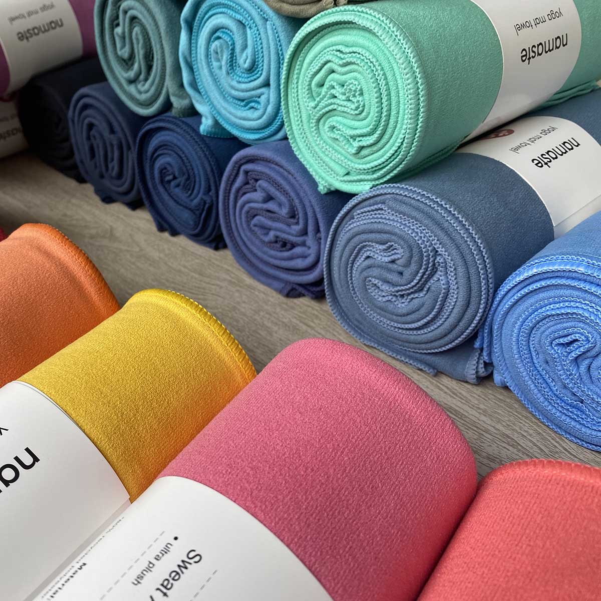 suede yoga towel (extra width 68cm)